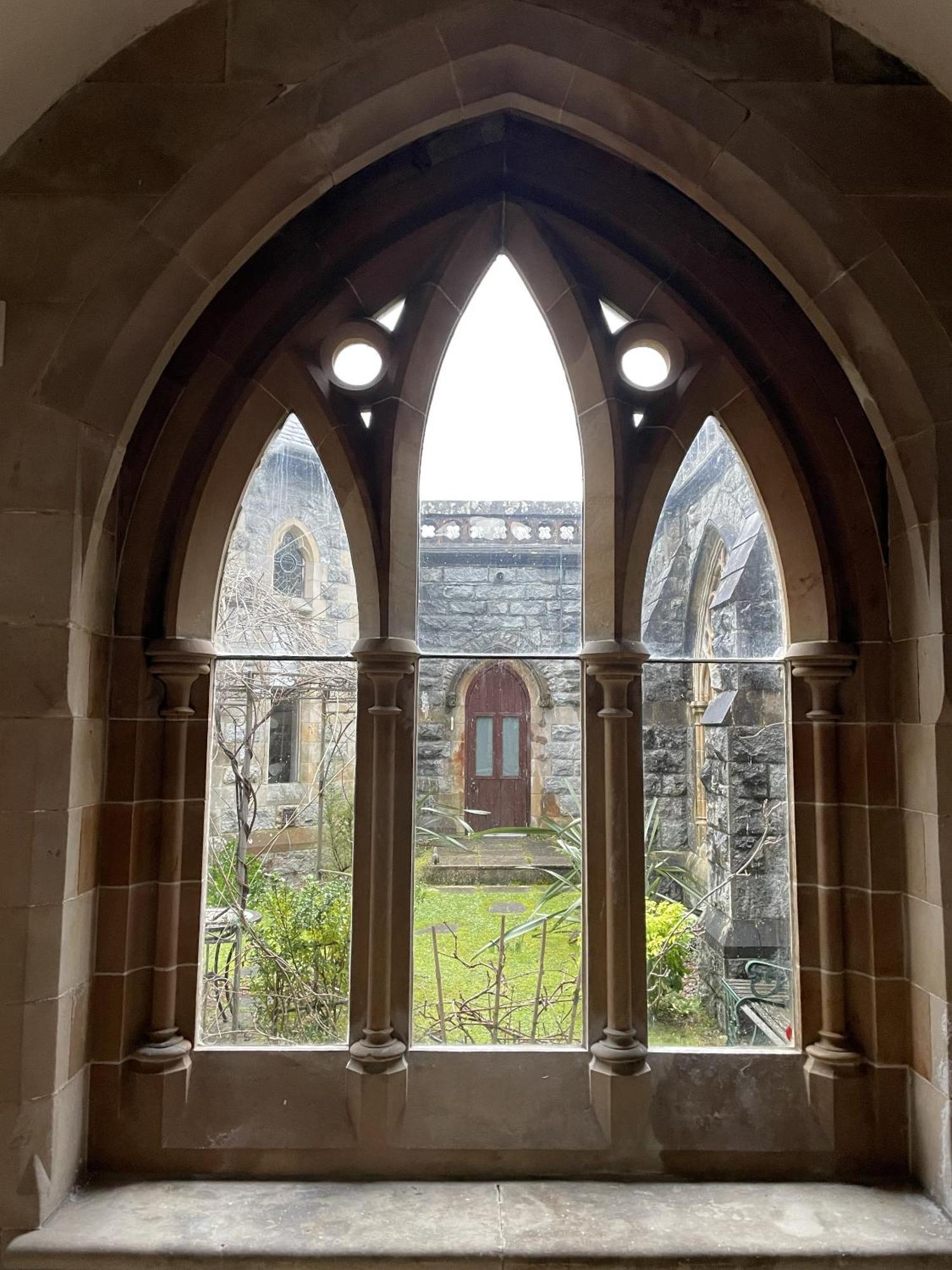 The Classrooms At Loch Ness Abbey: Lakeside Heritage Guest house Fort Augustus
