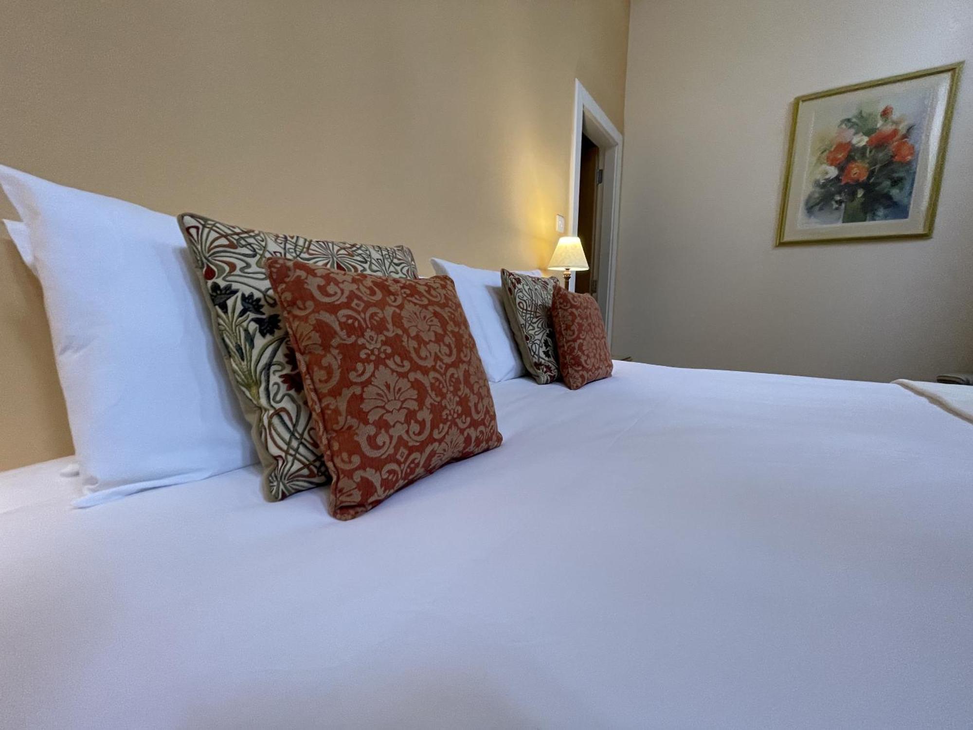 The Classrooms At Loch Ness Abbey: Lakeside Heritage Guest house Fort Augustus