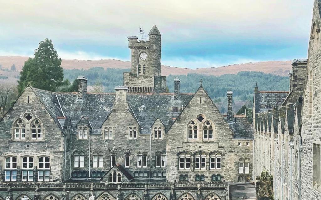 The Classrooms, Loch Ness Abbey - 142m2 Lifestyle & Heritage - Pool & - The Highland Club - On Shores Fort Augustus